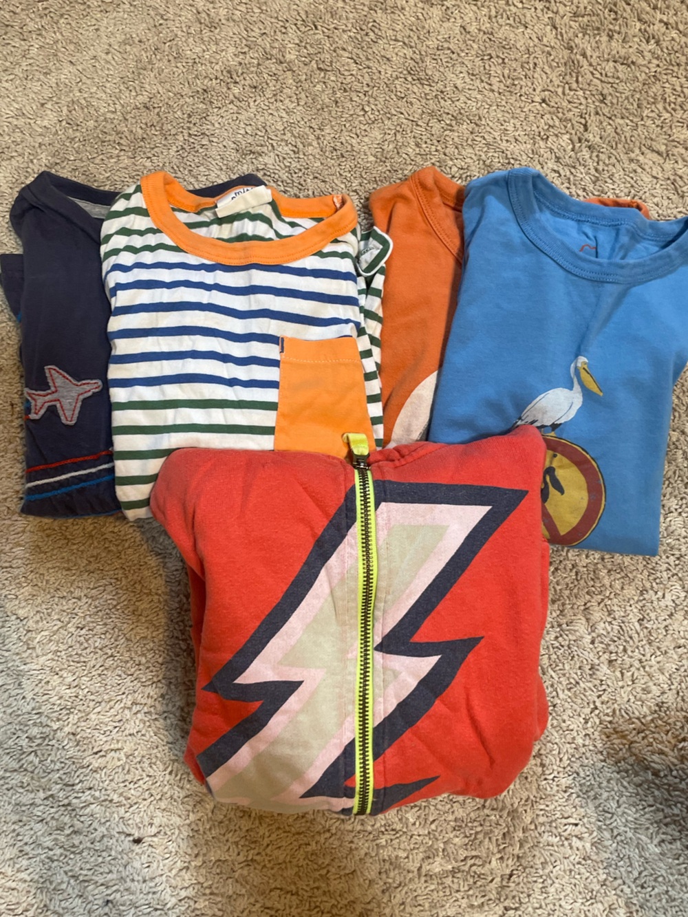 EUC Mini Biden batch of favorites 5-6y, 2 SS, 2LS, 1 sweatshirt